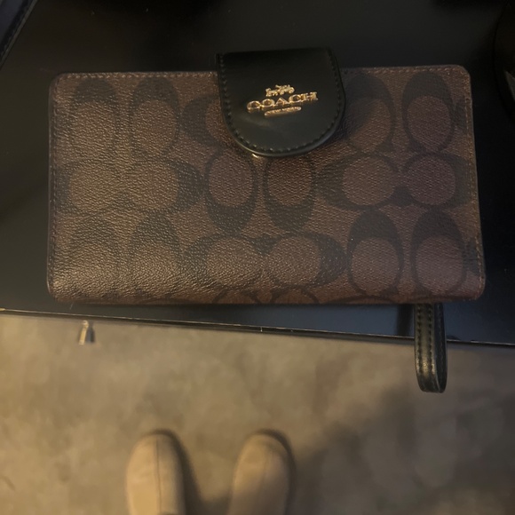 Coach purse and wallet - Picture 2 of 2